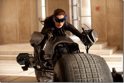 Anne-Hathaway-Catwoman-Photo