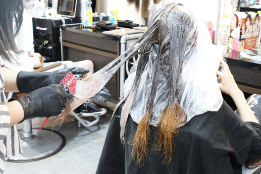 台中染髮推薦髮廊【電話亭Hair Salon】給妳自帶女神光