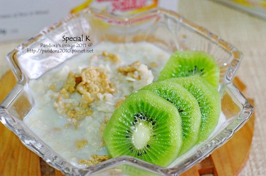 Special K + 牛奶麥片 + 水果