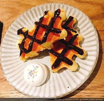 【半食記】高雄「雛菊鬆餅」ChuJu waffle棉花糖鬆餅