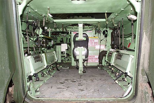 m113_interior_02_large.jpg