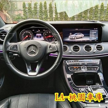 購買賓士E300外匯車會划算嗎? E300外匯代購價格為多少? 賓士E-Class E300、E350、E450車型、規格、馬力、配備、歷史比較! E-class小改款後配備有新增功能嗎? 為何外匯車代購要找L A-桃園車庫呢?小改款前E-Class多媒體系統也有提供12.3吋數位儀表及中控螢幕的選配項目!   (上圖為指針式儀表及12.3吋中控螢幕/【標準為8.8吋】)