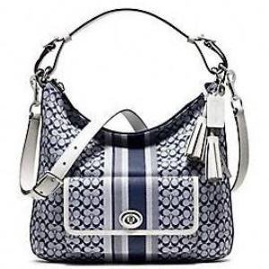 Coach 22394 navy ivory