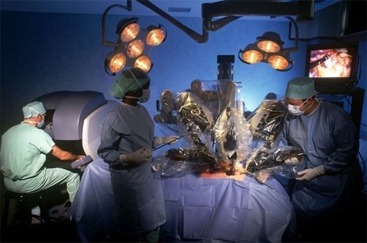 da-vinci-surgical-robot-1.jpg