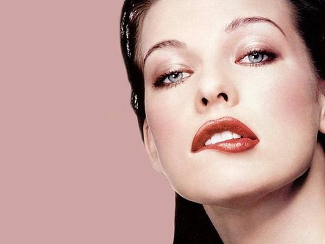 Beautiful-Milla-Jovovich-Fashion-Model