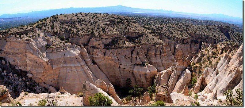 Above the tent rocks, seen from the upper part of the Slot Canyon Trail (1)