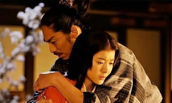 日本人性意識的本質，是-謳歌性的自然主義享樂/「雜魚寢」的性