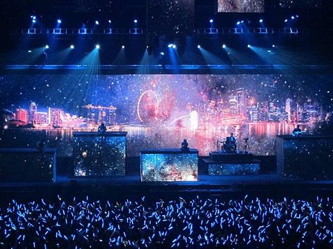 五月天圖片1-min.jpg