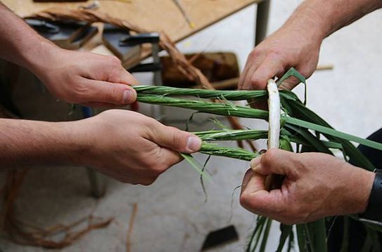 超過3.5萬年的象牙鑽孔骨器，不是儀式或純吊飾，可以製作繩索