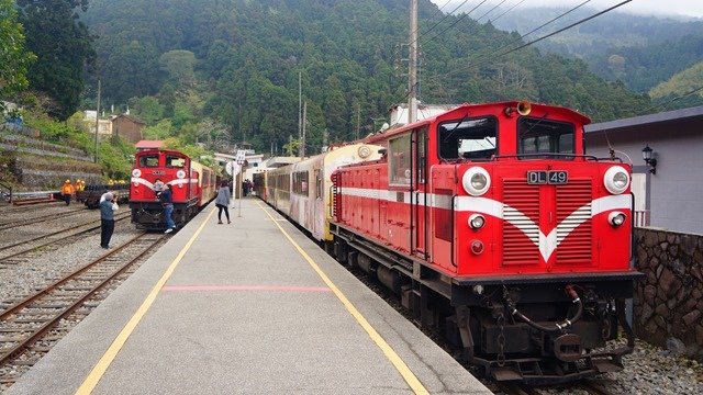 台鐵郵輪列車