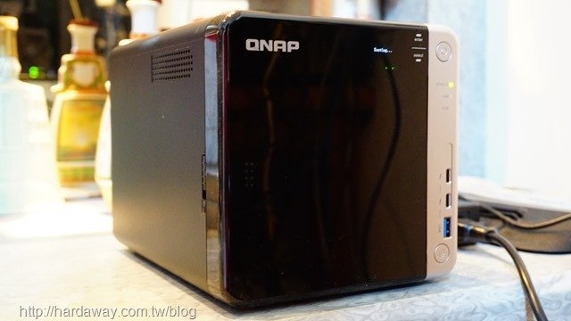 QNAP TS-453BT3