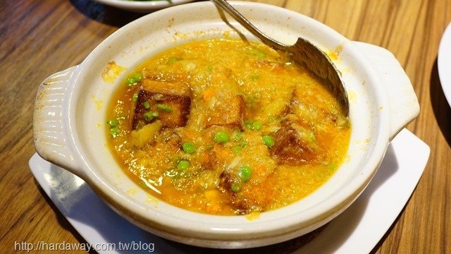 蟹粉豆腐煲