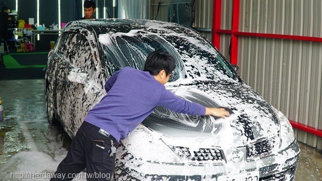 洗來登汽車美容中心手工洗車