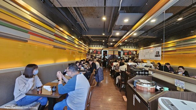 新丼長安店內用區