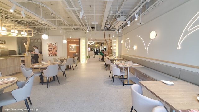 蝸牛義大利餐廳林口昕境店用餐區