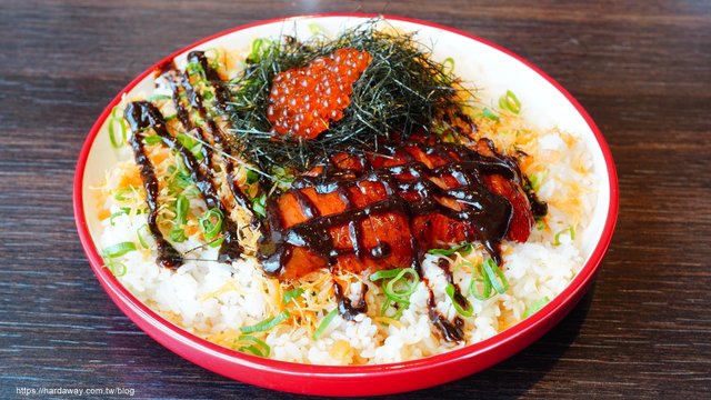 LA時尚川菜魚卵烤鴨丼飯