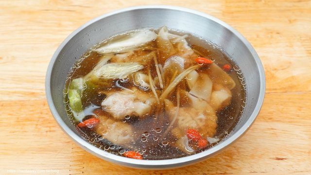 鐘點棧當歸鴨台北樂華夜市總店當歸餛飩湯