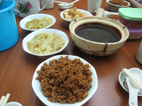 第一天_說是宵夜的肉骨茶