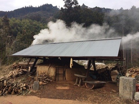 炭窯/炭金和茶金/桃竹苗地區的新竹州更有台灣的木炭王國之稱/