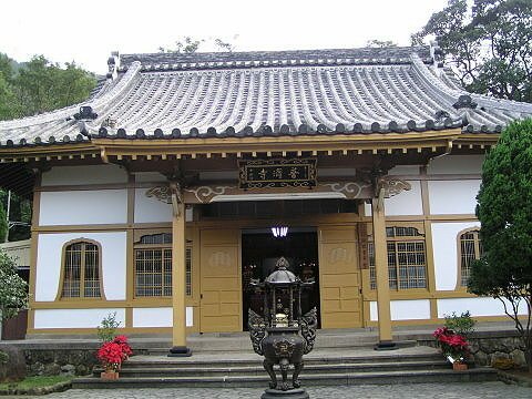 日本石佛在臺灣：日治時期移植臺灣的庶民信仰/巡禮文化/在墓地