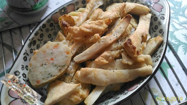 2019.06.16-烤甜不辣、雞捲.jpg