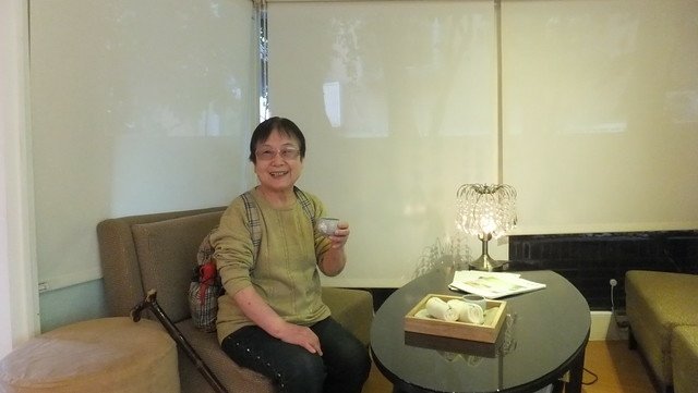 環保阿嬤與女兒喝咖啡聊是非 011