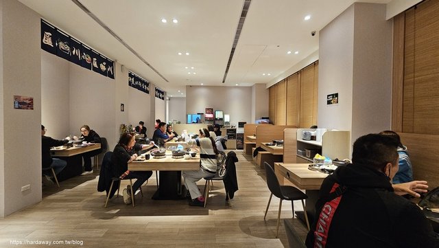 匯川暖心鍋物用餐區
