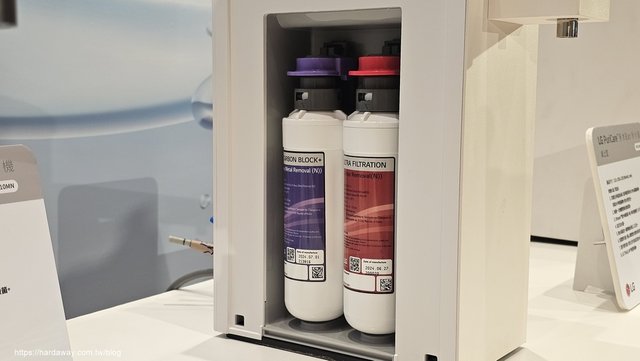 桌上型LG PuriCare淨水BAR飲水機