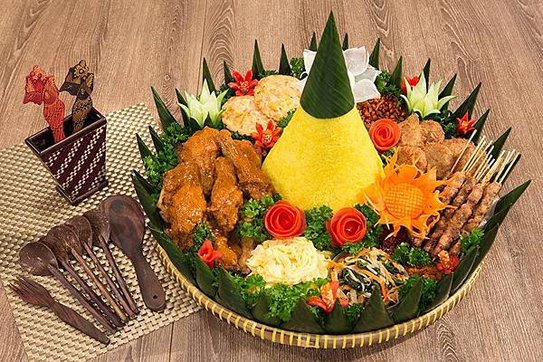 20160915_6_Tumpeng Nasi Kuning.jpg