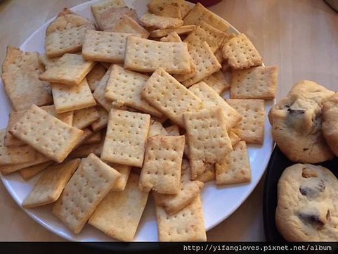 cheese crackers 3.JPG