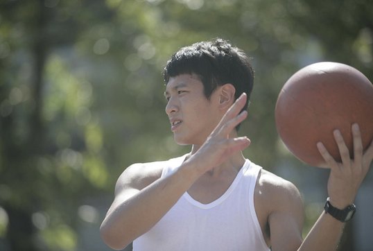 【CUE獨家】溫馴的眼裡還有隻小狼：柯震東