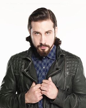 Avi_Kaplan_by_Jiro_Schneider_2014__P1-Standing_Avi_05758x10_300dpiRGB