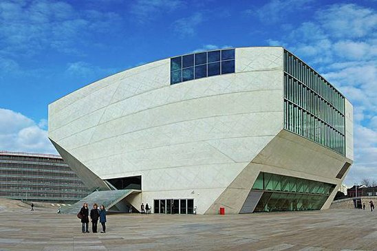 1280px-Casa_Da_Musica_(3190746009).jpg