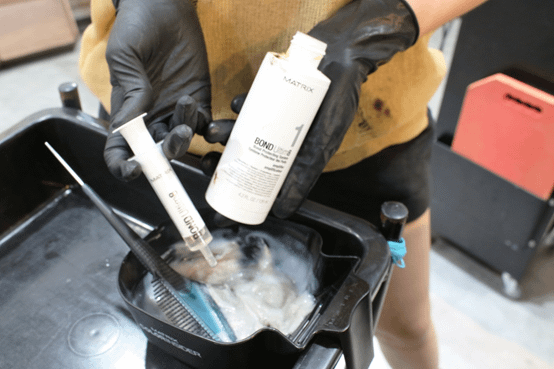 【台中接髮推薦】電話亭Hair Salon隱藏版髮廊讓妳變成