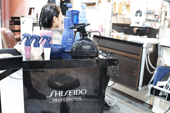 台中接髮推薦髮廊【電話亭Hair Salon】美到身邊的朋友