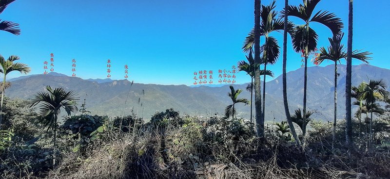 足鉾安山產道(H 875 m)北望群山 2-1