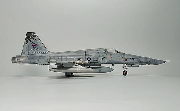 AFV 1/48 RF-5E Tiger ll 虎眼式偵察機