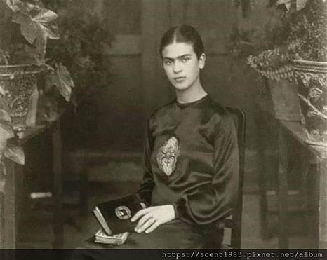 【哇艸藝術】：烈愛傷痕「佛里達卡蘿Frida Kahlo」把