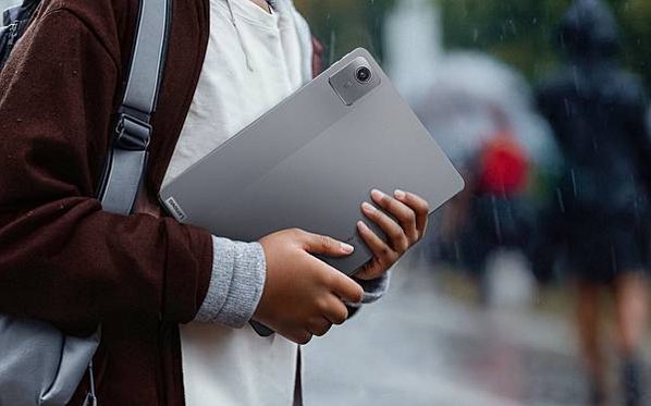 【新聞照片1】Lenovo宣布全新Tab M11平板將於明（1）日起正式上市，建議售價NT6,990元起。