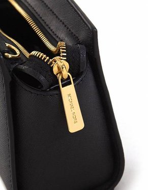 michael-michael-kors-black-selma-mini-messenger10