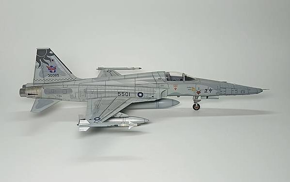 AFV 1/48 RF-5E Tiger ll 虎眼式偵察機