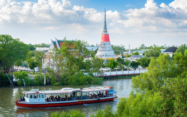 Phra Samut Chedi Samut Prakan TAT Photo.jpg