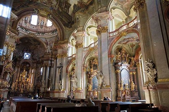 St_Nicholas_Church_Prague_Jorge-Royan