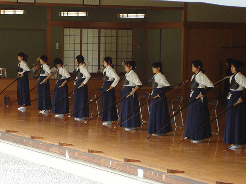 弓道+射箭+尚武精神/日本時代臺南二高女(今臺南女中前身)學