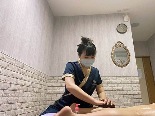 女生按摩推薦 女子按摩 高雄按摩 浮宮漂浮 Spa舒緩館 按摩 精油SPA 舒壓 按摩推薦 芳療