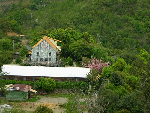 從餐廳拍教堂