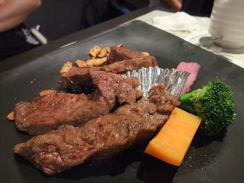 你拍攝的 香蒜瓦片牛肉。