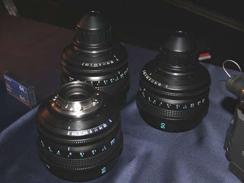 pronews_PMW-F3_KIT-Lens.jpg