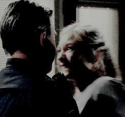 tumblr_neh2jxTwFS1rypsblo1_250.gif