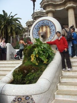 西班牙建築大師 安東尼.高第 (二) 米拉之家、奎爾公園